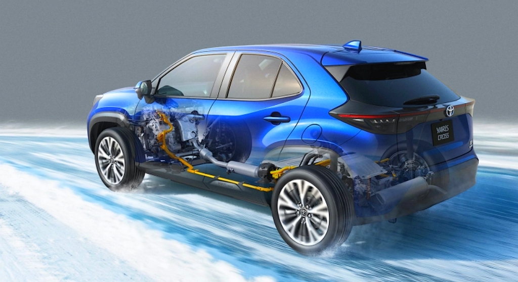 HYBRID yaris cross