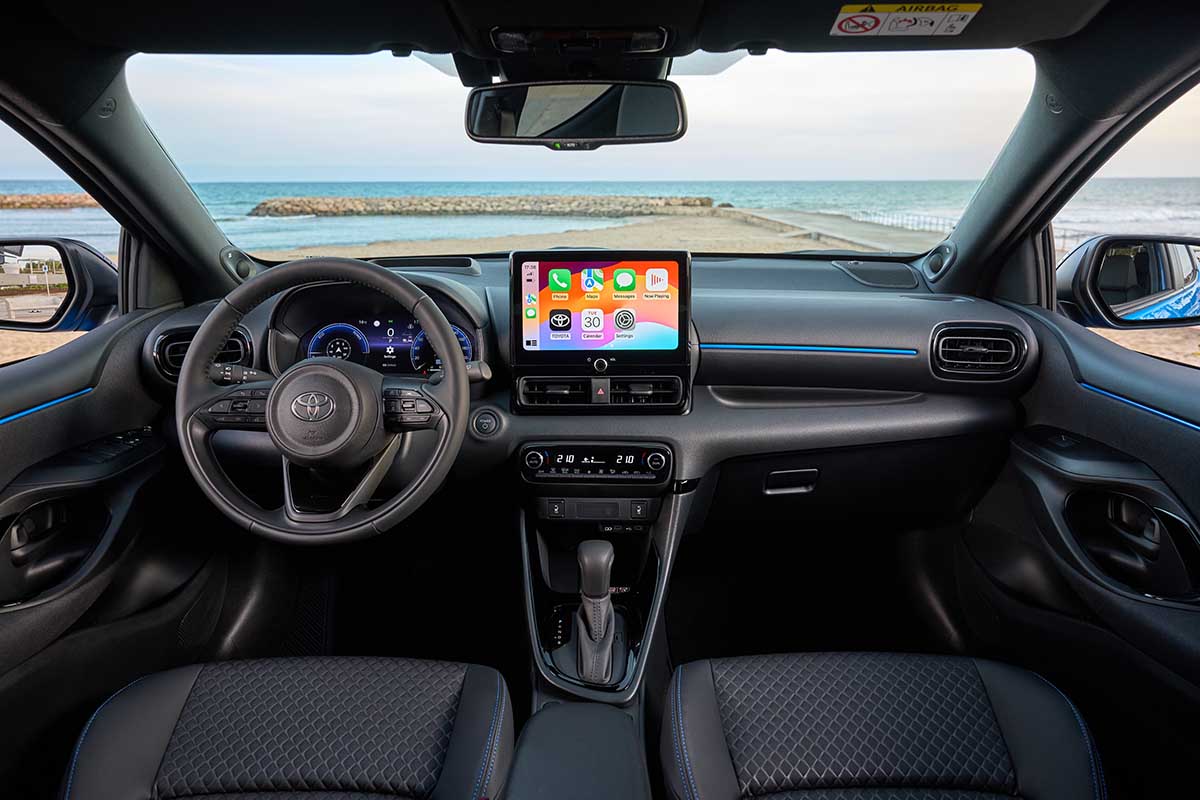 intérieur yaris cross